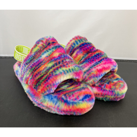 Ugg Fluff Yeah Pixelate 1125007K Youth Slides Size Y-6 Slipper Benefits Charity - Picture 2 of 14